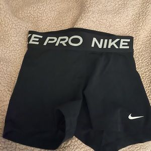 Nike Pro shorts 3”